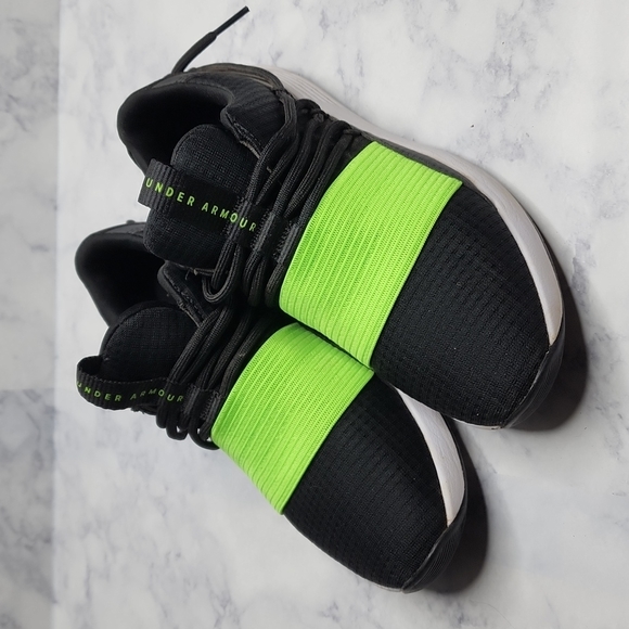 Under armour running shoes smgx black neon green size 6.5 - Picture 5 of 8